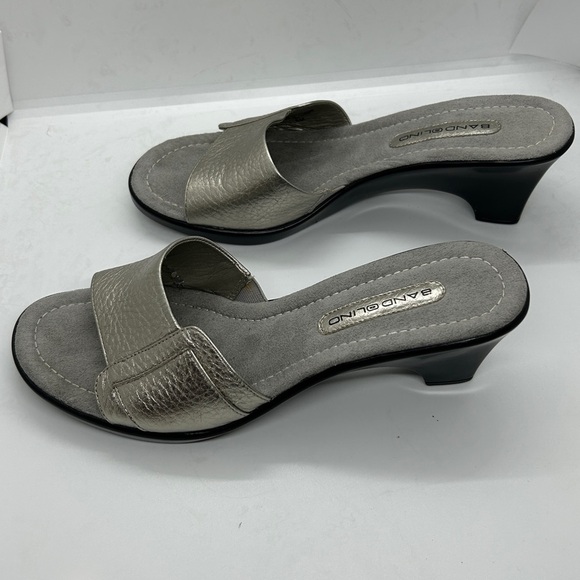 Bandolino Metallic Silver Heeled Slides Size 8 - Picture 4 of 12